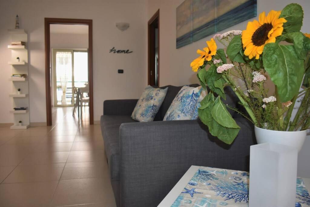 Donna Teresa Accomodation - Holiday House 莫诺波利 外观 照片